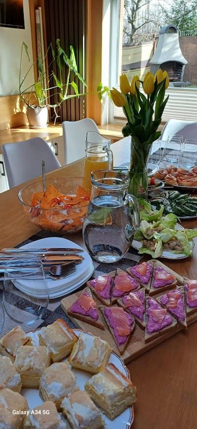 Apartament Pod Bukowym Lasem Meszna Esterno foto