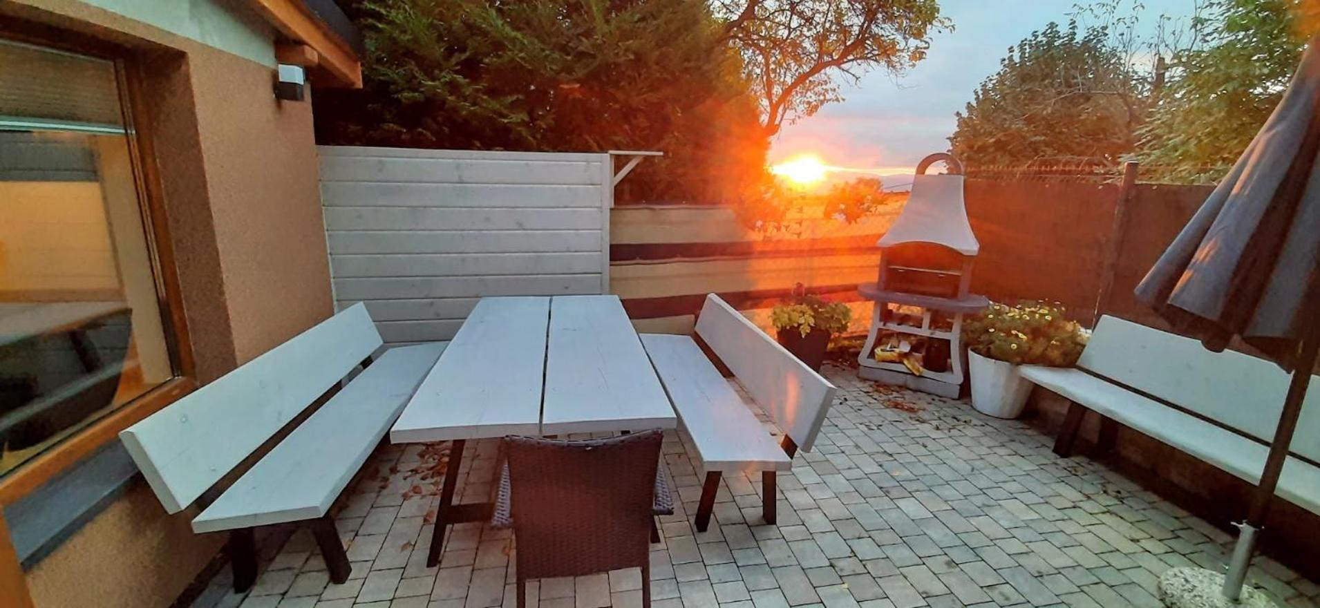 Apartament Pod Bukowym Lasem Meszna Esterno foto